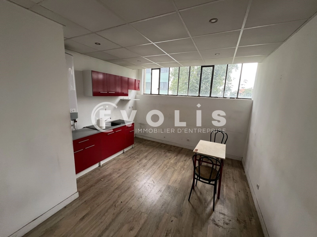 Photo 5 – location Entrepôts / activités	FEYZIN (69320)