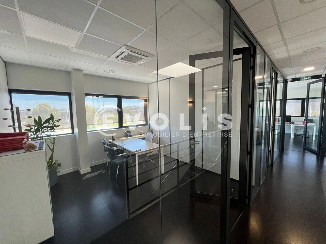 Photo 5 – location Entrepôts / activités	VOURLES (69390)