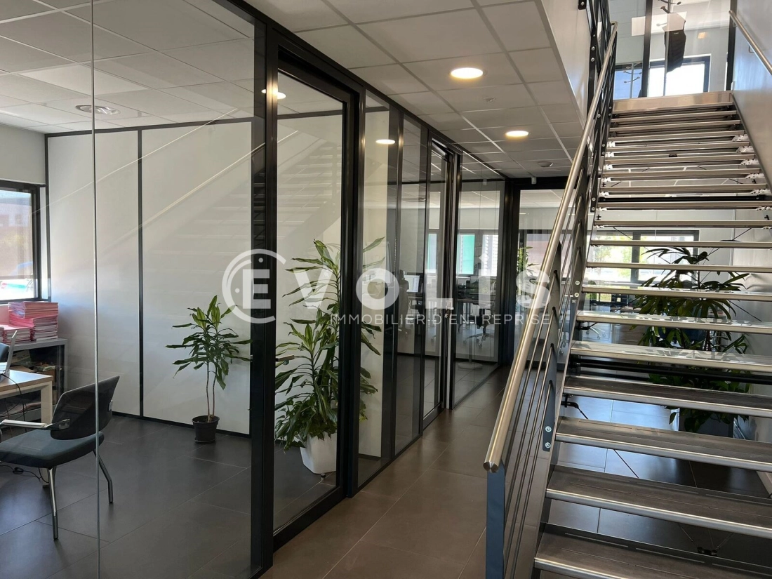 Photo 7 – location Entrepôts / activités	VOURLES (69390)