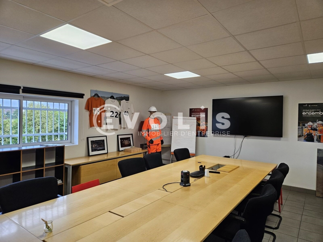 Photo 7 – location Entrepôts / activités	MAROLLES EN HUREPOIX (91630)