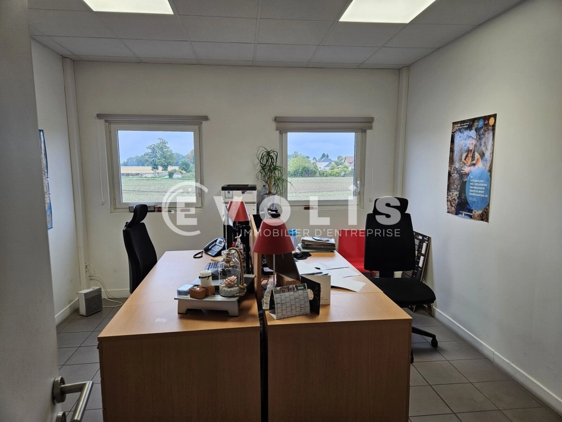 Photo 12 – location Entrepôts / activités	MAROLLES EN HUREPOIX (91630)