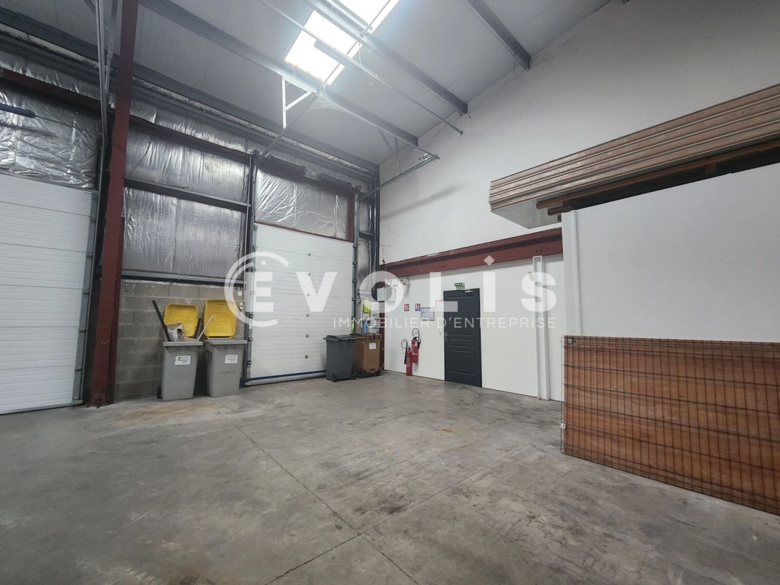 Photo 4 – vente Entrepôts / activités	SAINT JUST CHALEYSSIN (38540)