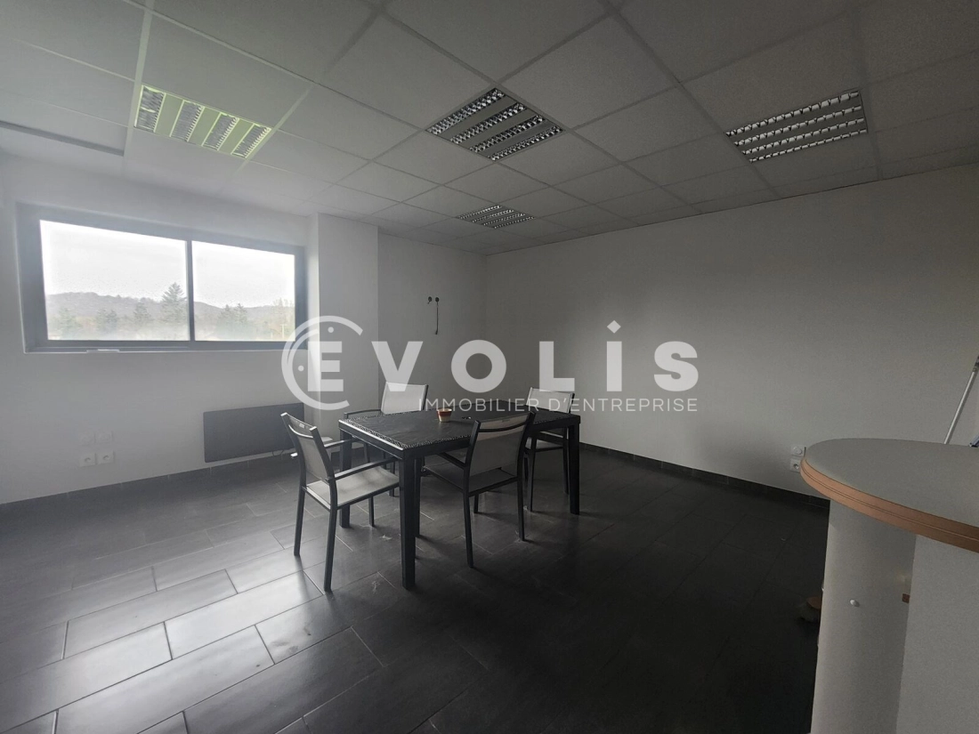 Photo 15 – vente Entrepôts / activités	SAINT JUST CHALEYSSIN (38540)