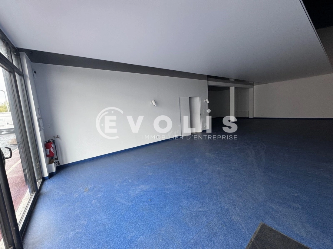 Photo 6 – location Entrepôts / activités	CAMON (80450)