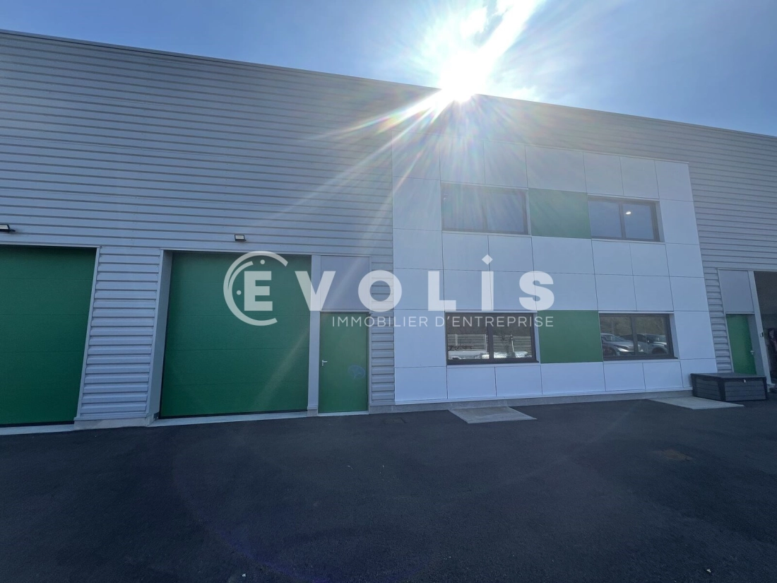 Photo 4 – location Entrepôts / activités	VOURLES (69390)