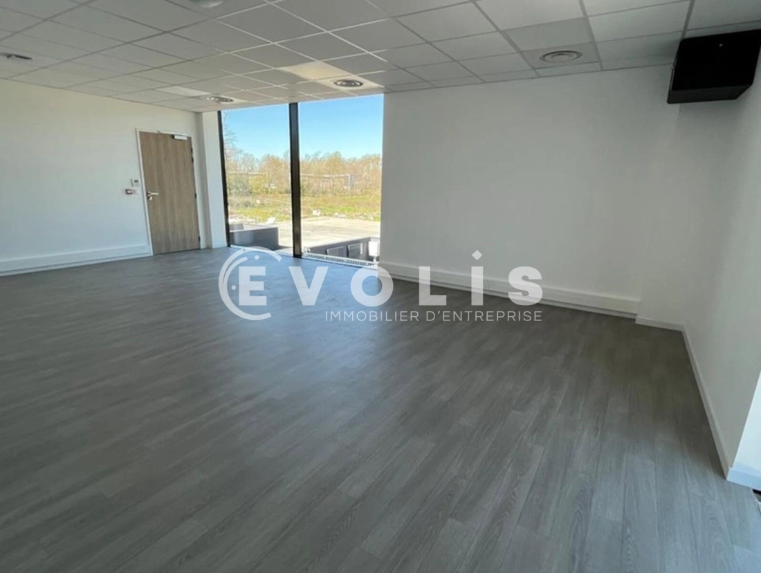 Photo 6 – location Entrepôts / activités	MERIGNAC (33700)