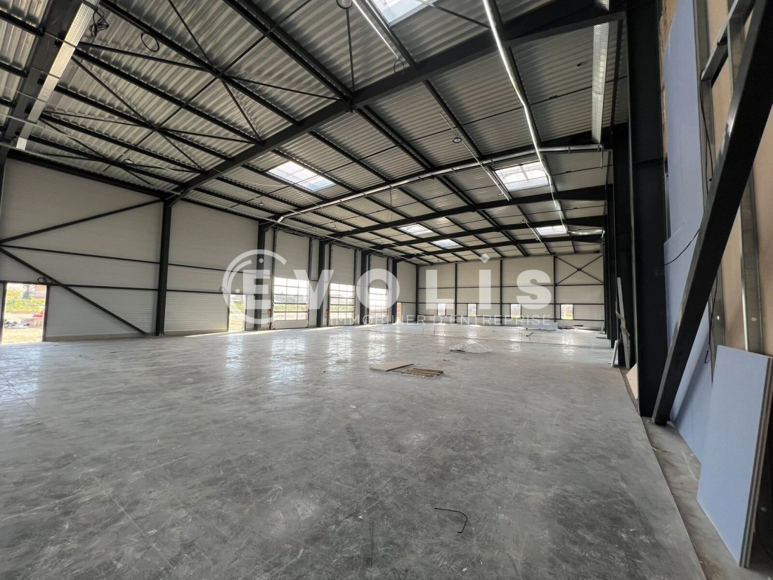 Photo 7 – location Entrepôts / activités	LA BOISSE (01120)