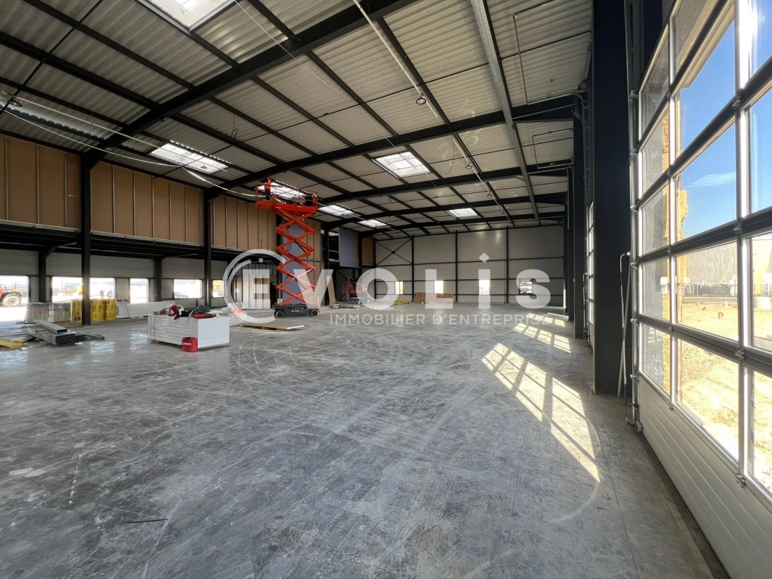 Photo 9 – location Entrepôts / activités	LA BOISSE (01120)