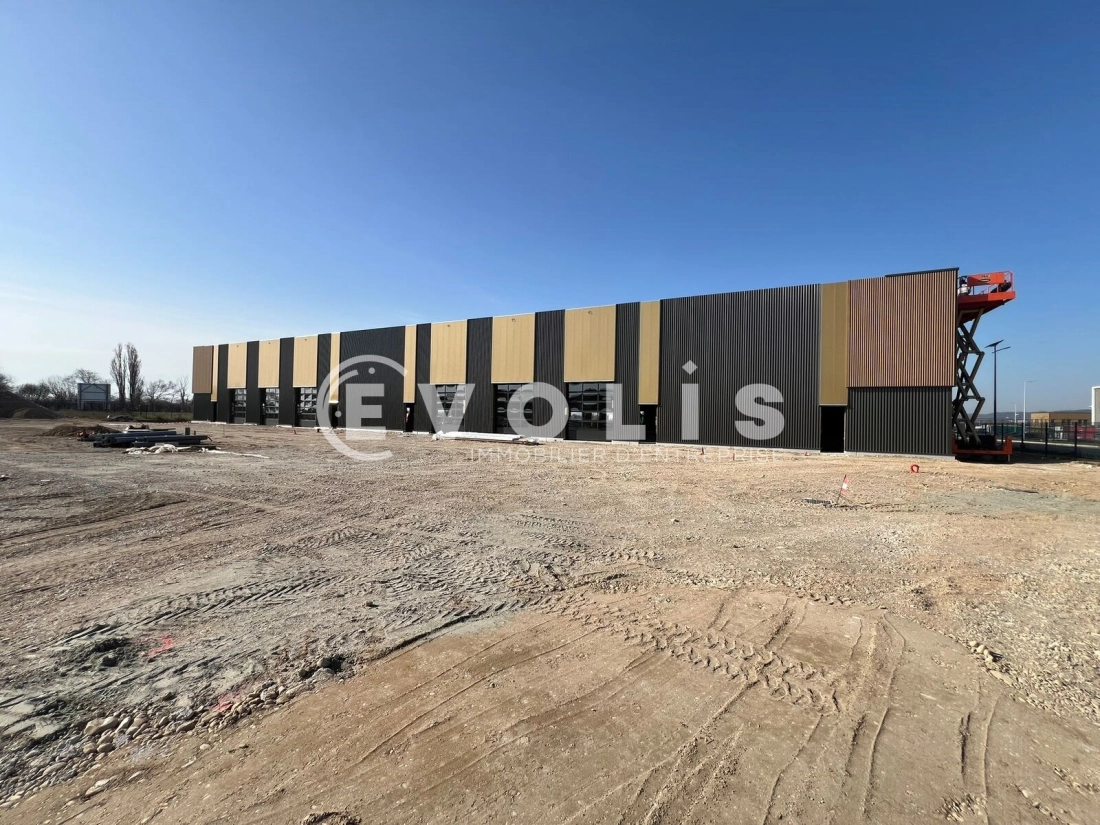 Photo 6 – location Entrepôts / activités	LA BOISSE (01120)