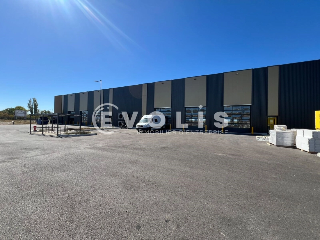 Photo 10 – location Entrepôts / activités	LA BOISSE (01120)