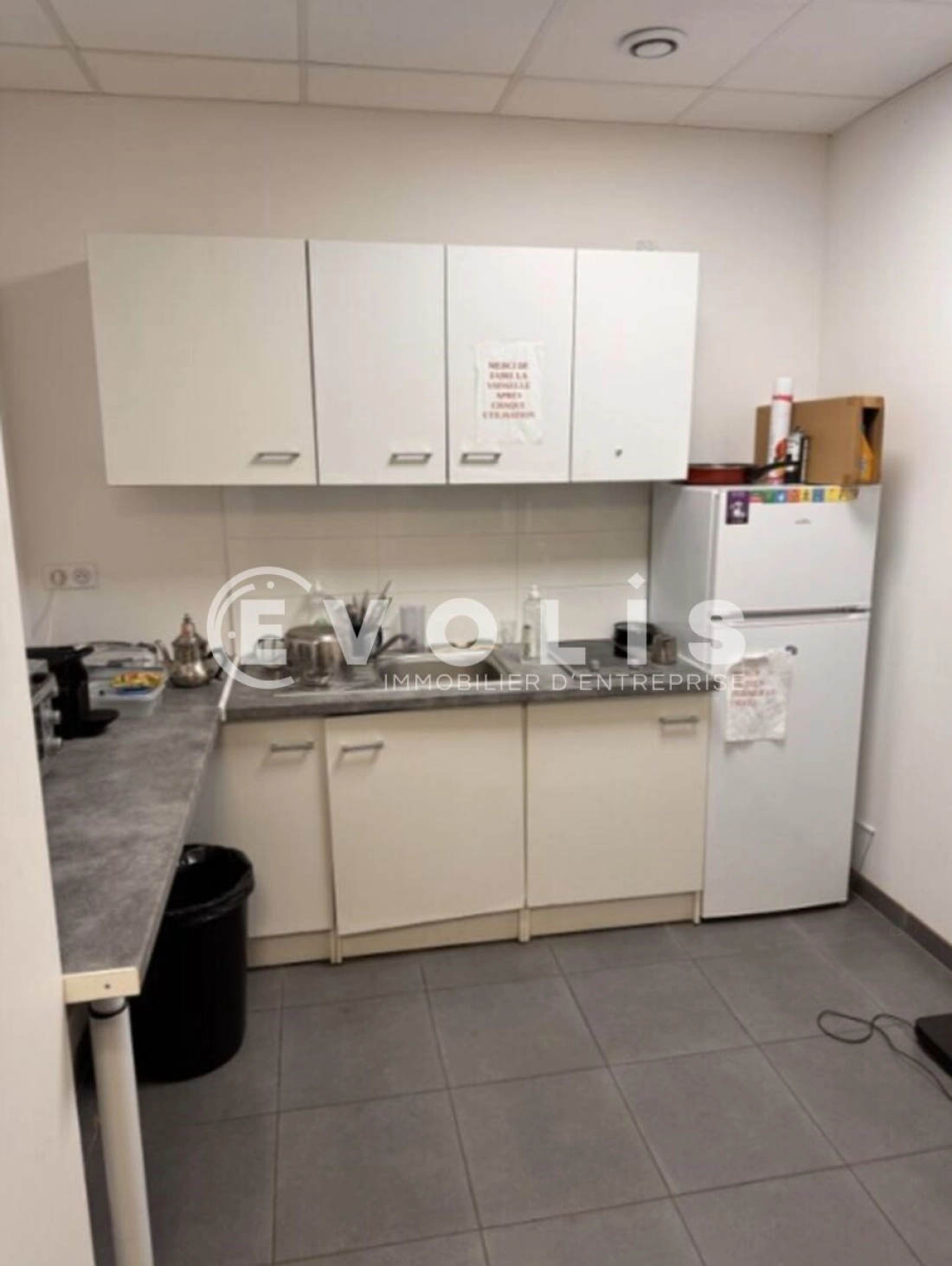 Photo 10 – location Locaux commerciaux	PARIS (75020)