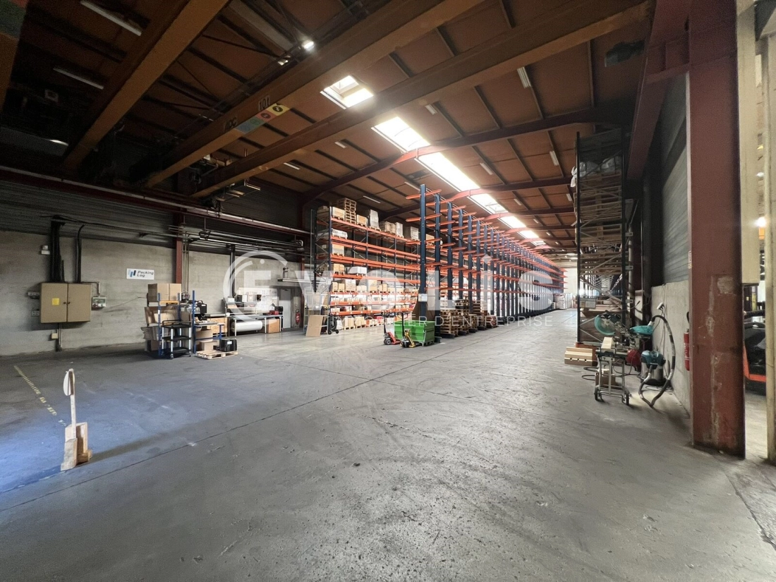 Photo 9 – location Entrepôts / activités	BELIGNEUX (01360)