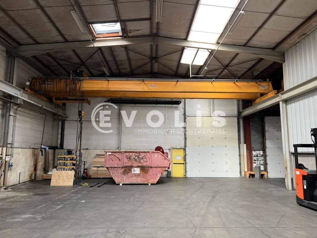 Photo 12 – location Entrepôts / activités	BELIGNEUX (01360)