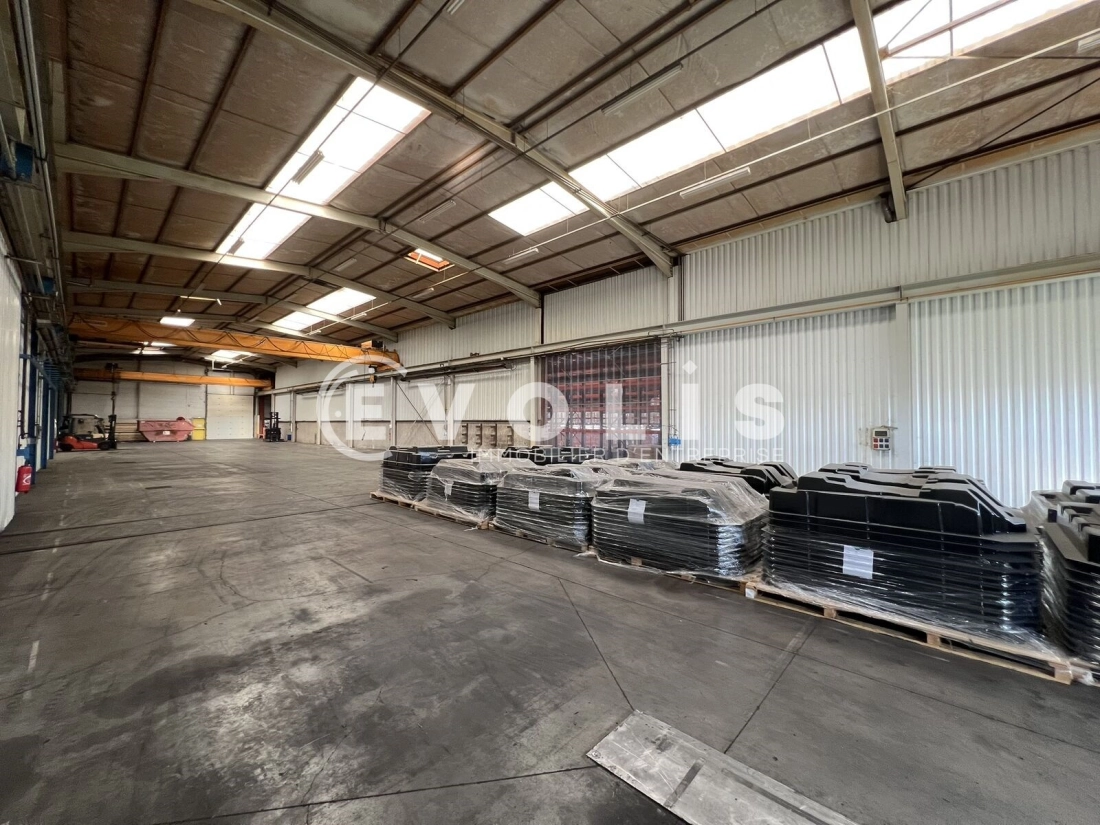 Photo 13 – location Entrepôts / activités	BELIGNEUX (01360)