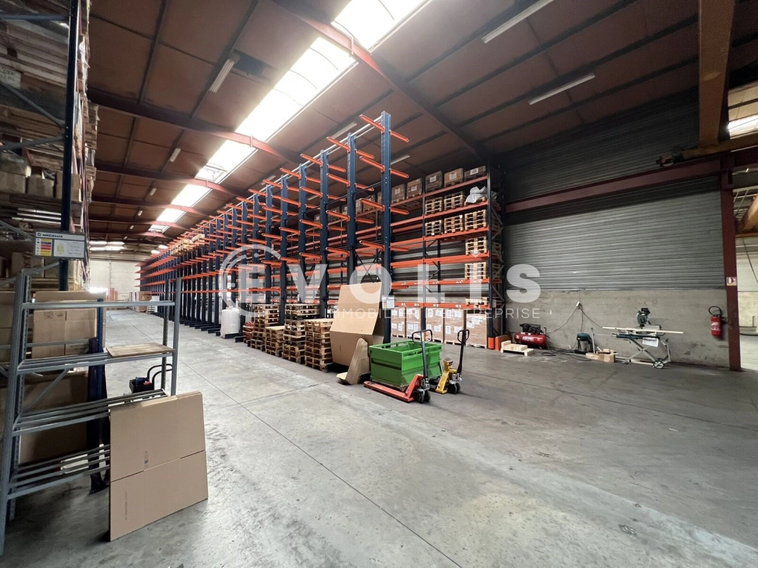 Photo 8 – location Entrepôts / activités	BELIGNEUX (01360)