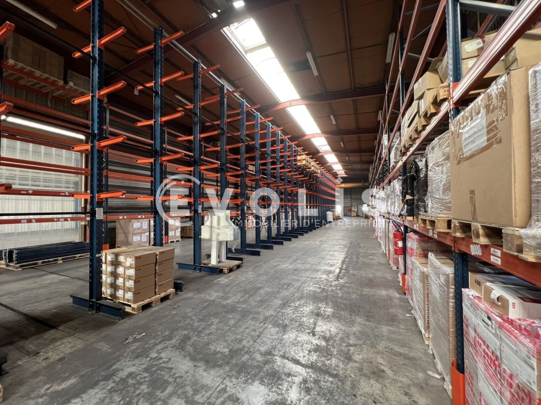 Photo 6 – location Entrepôts / activités	BELIGNEUX (01360)