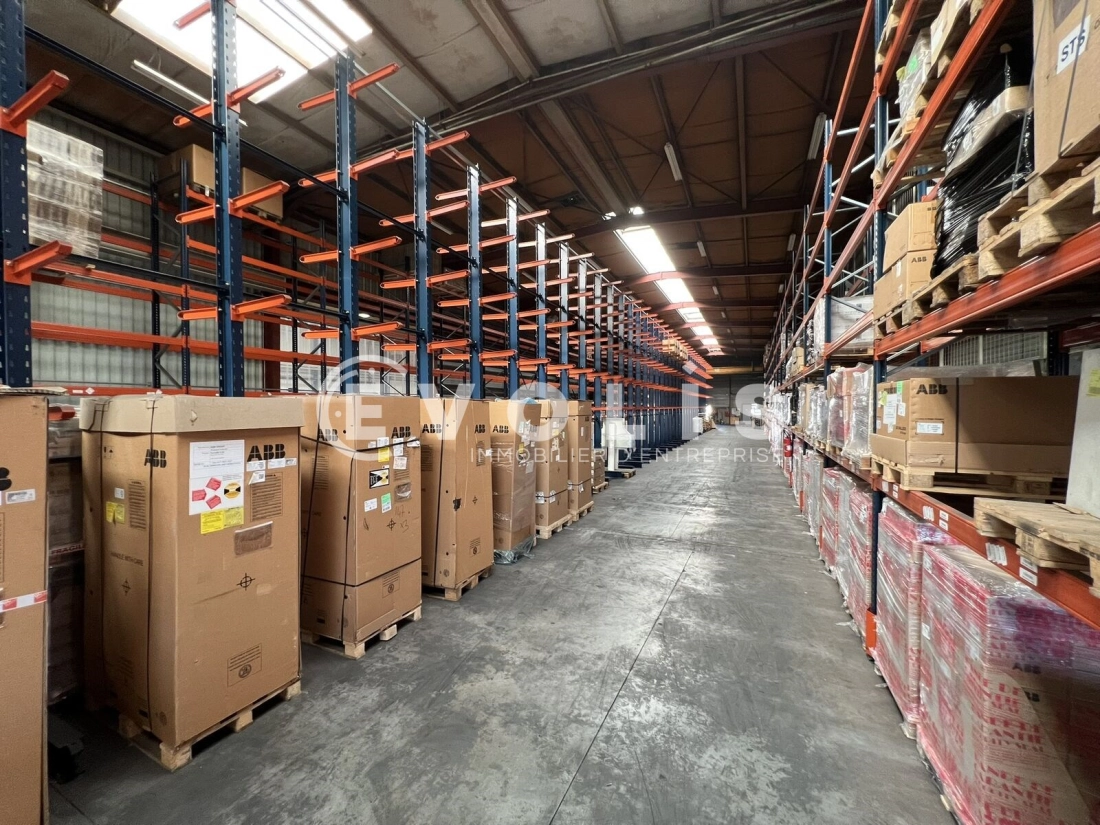 Photo 7 – location Entrepôts / activités	BELIGNEUX (01360)