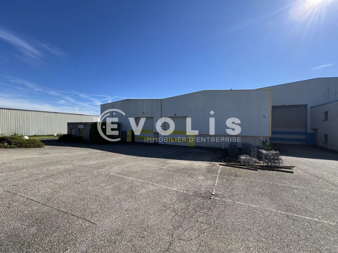 Photo 3 – location Entrepôts / activités	BELIGNEUX (01360)