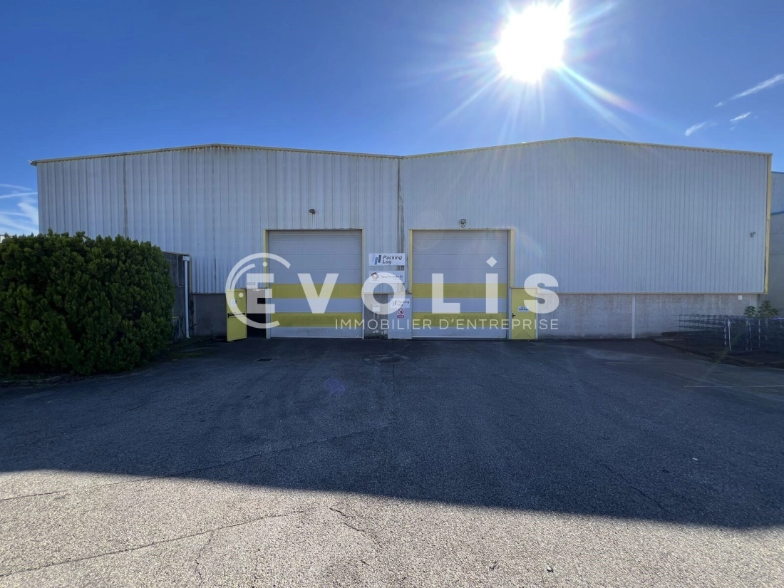 Photo 2 – location Entrepôts / activités	BELIGNEUX (01360)