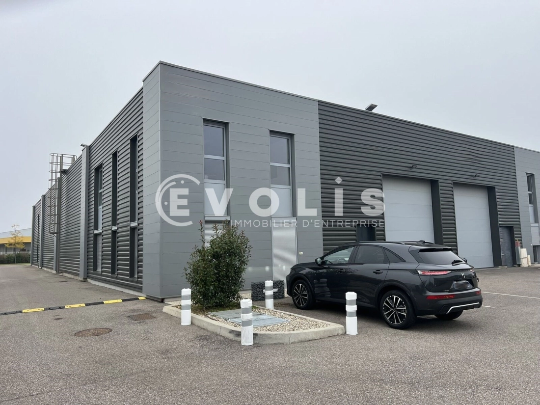 Photo 2 – location Entrepôts / activités	GENAS (69740)