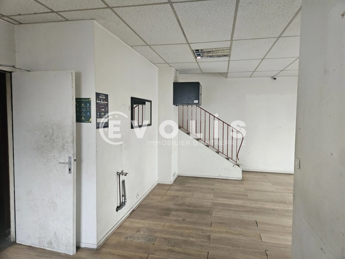 Photo 7 – location Entrepôts / activités	CHILLY MAZARIN (91380)