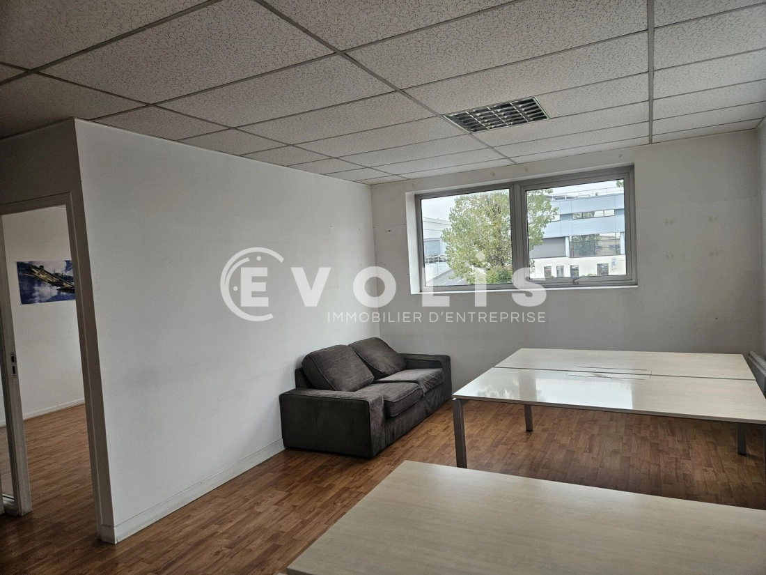 Photo 9 – location Entrepôts / activités	CHILLY MAZARIN (91380)