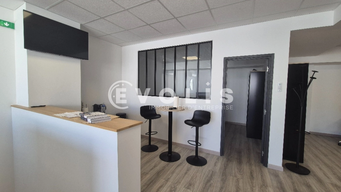 Photo 11 – location Entrepôts / activités	SERRIS (77700)