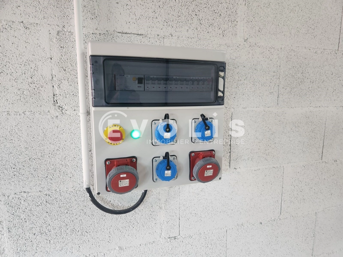 Photo 6 – location Entrepôts / activités	HEYRIEUX (38540)