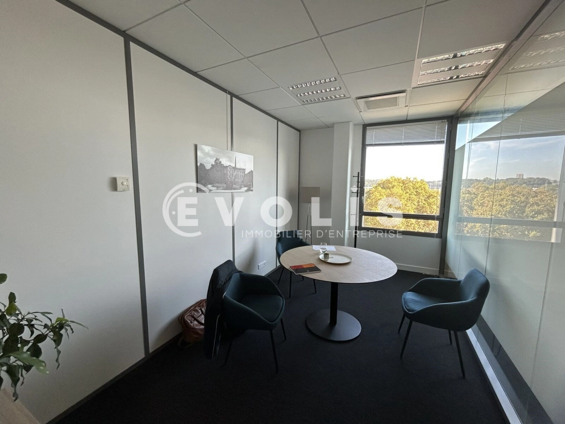 Photo 2 – location bureaux	BORDEAUX (33300)