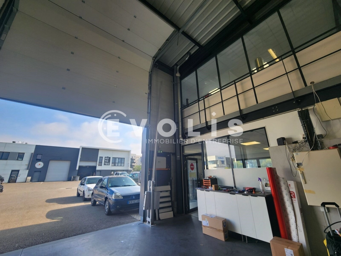 Photo 4 – vente Entrepôts / activités	SAINT FONS (69190)