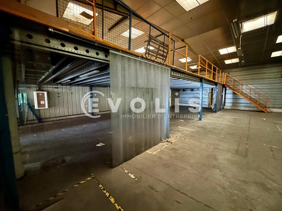 Photo 4 – location Entrepôts / activités	SAVIGNY LE TEMPLE (77176)