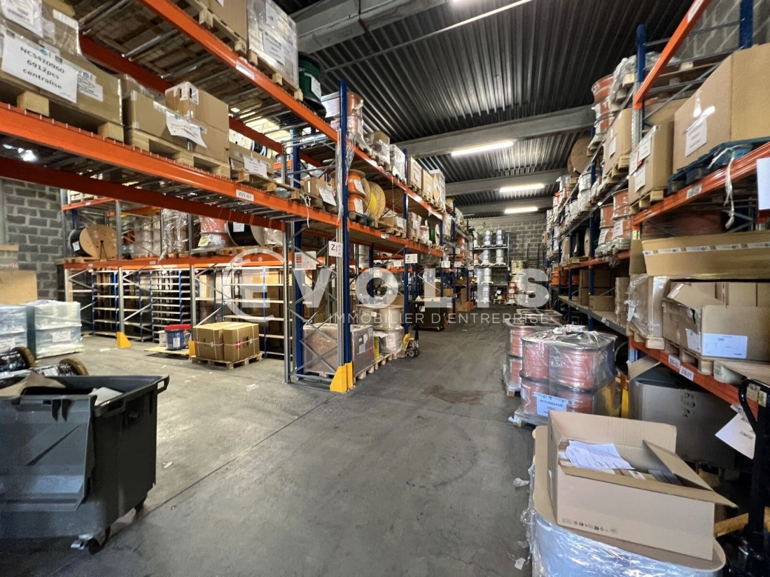 Photo 2 – location Entrepôts / activités	NOISY LE GRAND (93160)