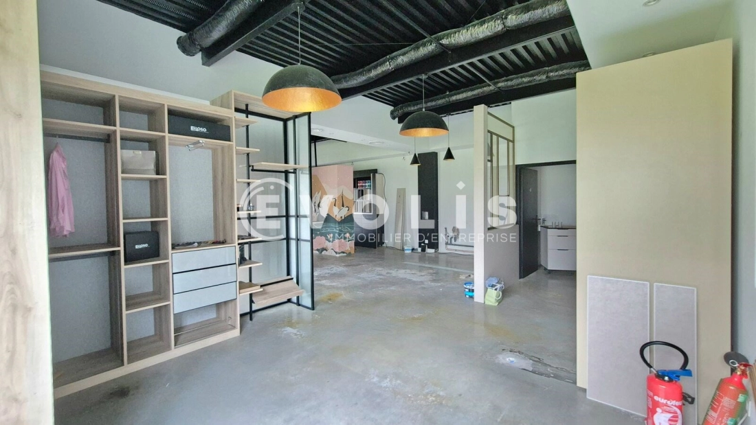 Photo 3 – location Locaux commerciaux	SERRIS (77700)