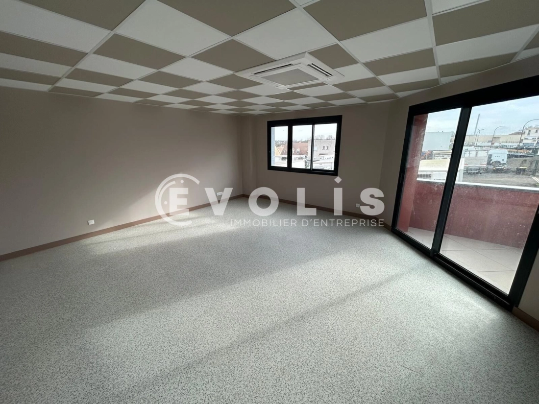 Photo 12 – location Entrepôts / activités	ORMOY (91540)