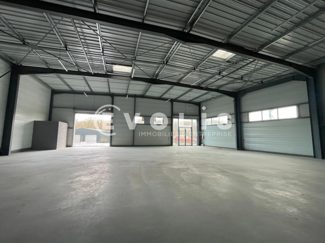 Photo 2 – location Entrepôts / activités	TRESSES (33370)