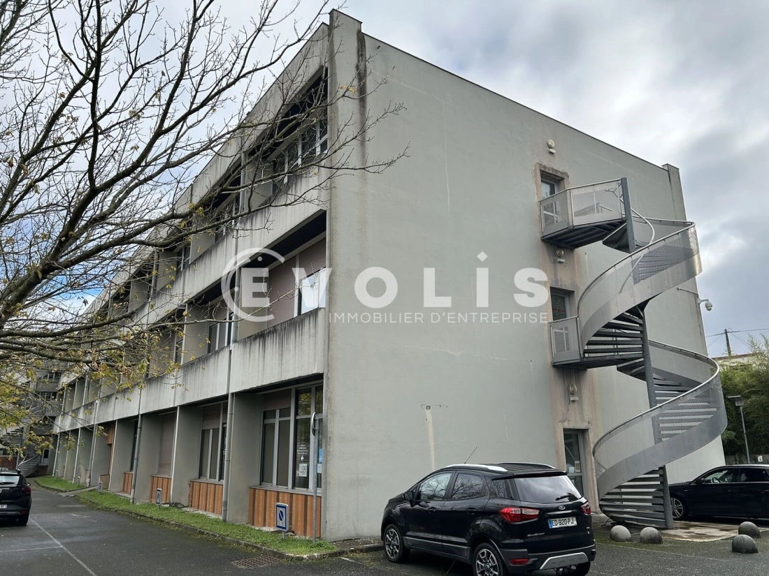 Photo 1 – location bureaux	BORDEAUX (33000)