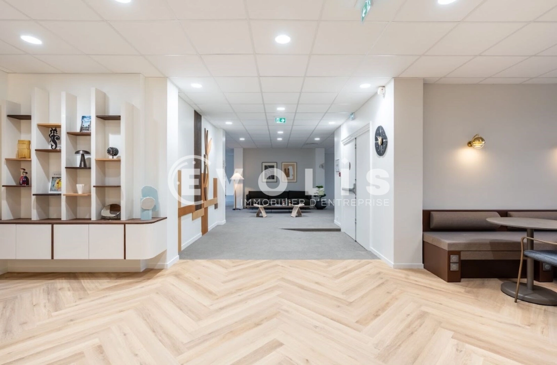 Photo 2 – location Coworking	PARIS (75008)
