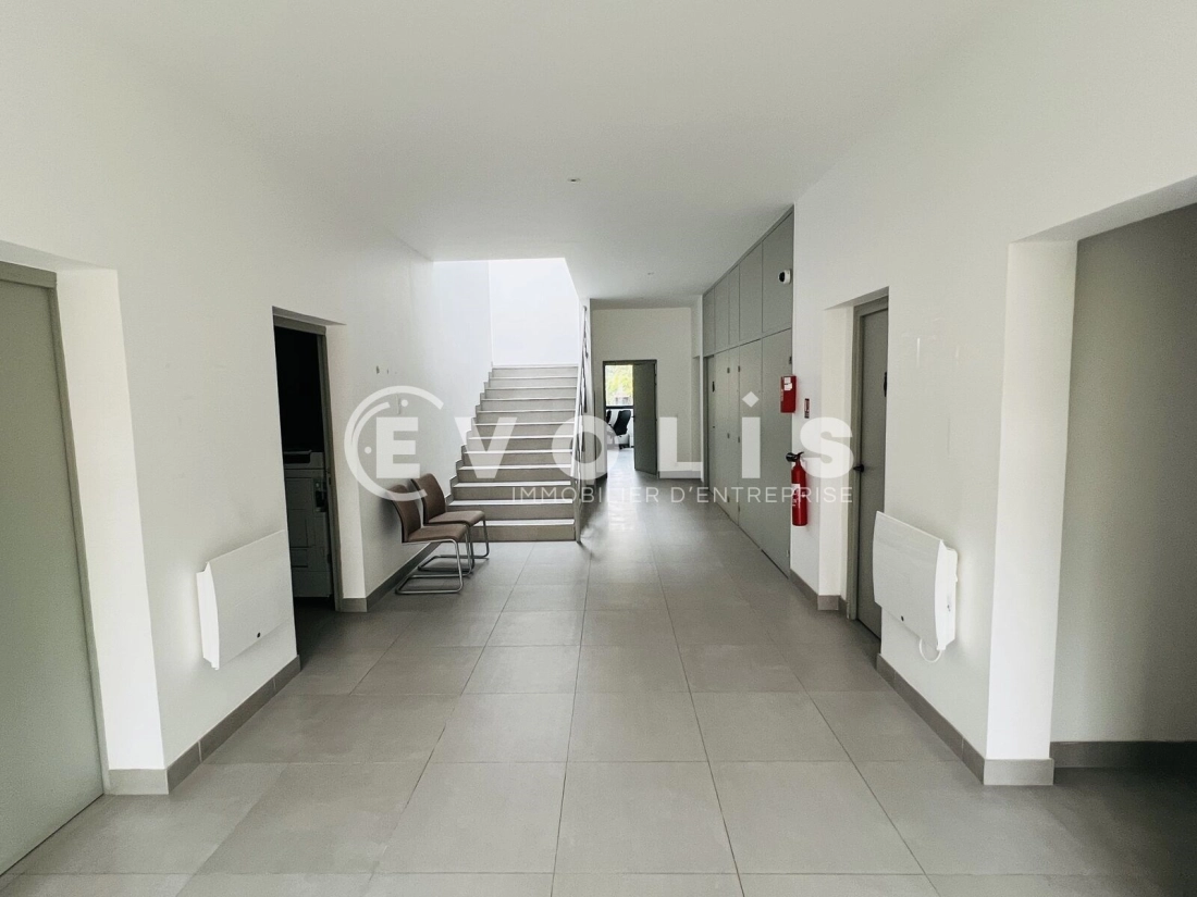 Photo 1 – location bureaux	CHAMPS SUR MARNE (77420)