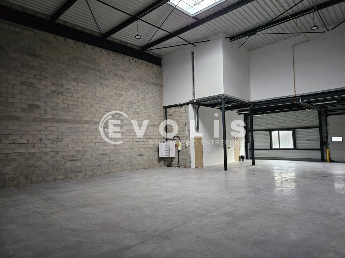 Photo 7 – location Entrepôts / activités	VILLEBON SUR YVETTE (91140)