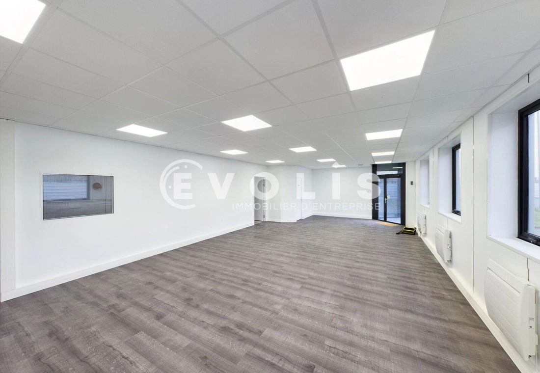 Photo 3 – location Entrepôts / activités	LE BOURGET (93350)