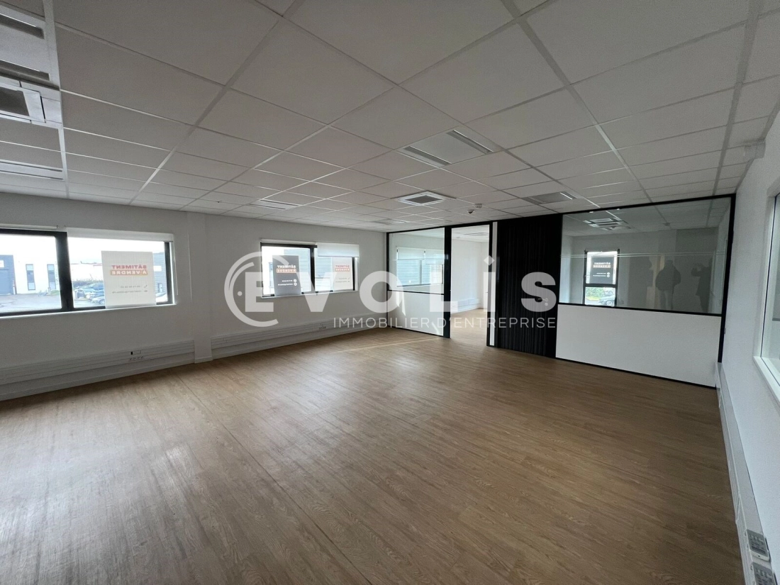 Photo 6 – location Entrepôts / activités	CHASSIEU (69680)