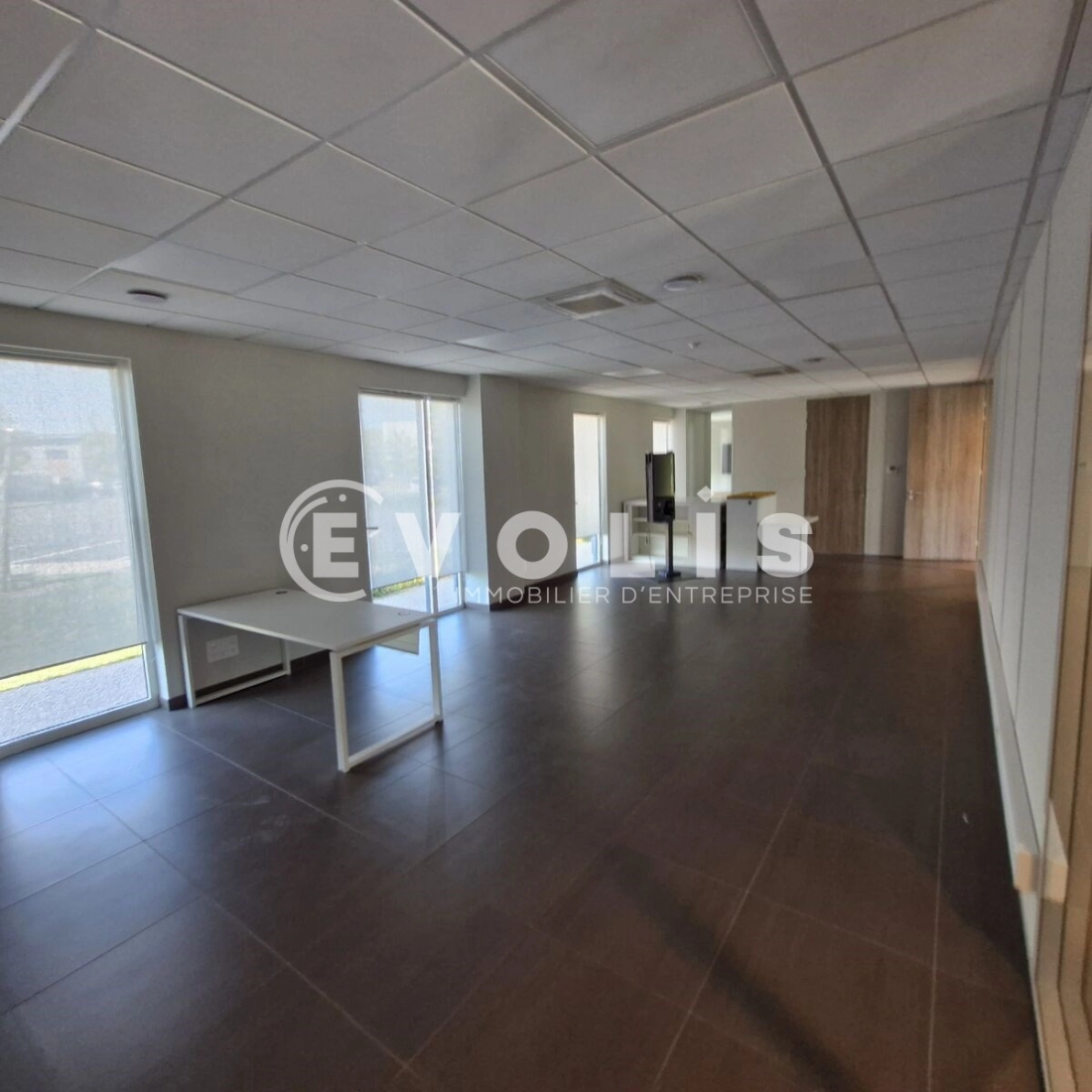 Photo 9 – location Entrepôts / activités	LISSES (91090)