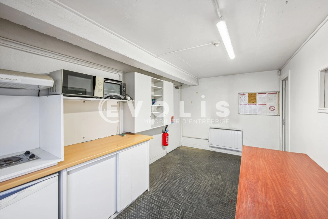 Photo 9 – location Entrepôts / activités	VERRIERES LE BUISSON (91370)