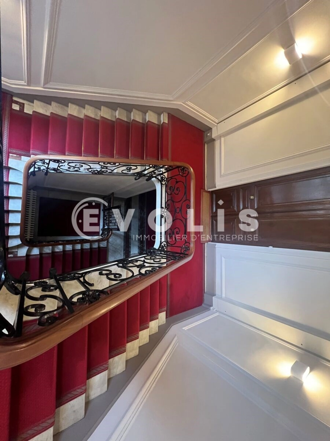 Photo 3 – location bureaux	PARIS (75008)