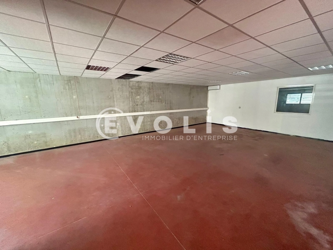 Photo 5 – location Entrepôts / activités	GRIGNY (91350)