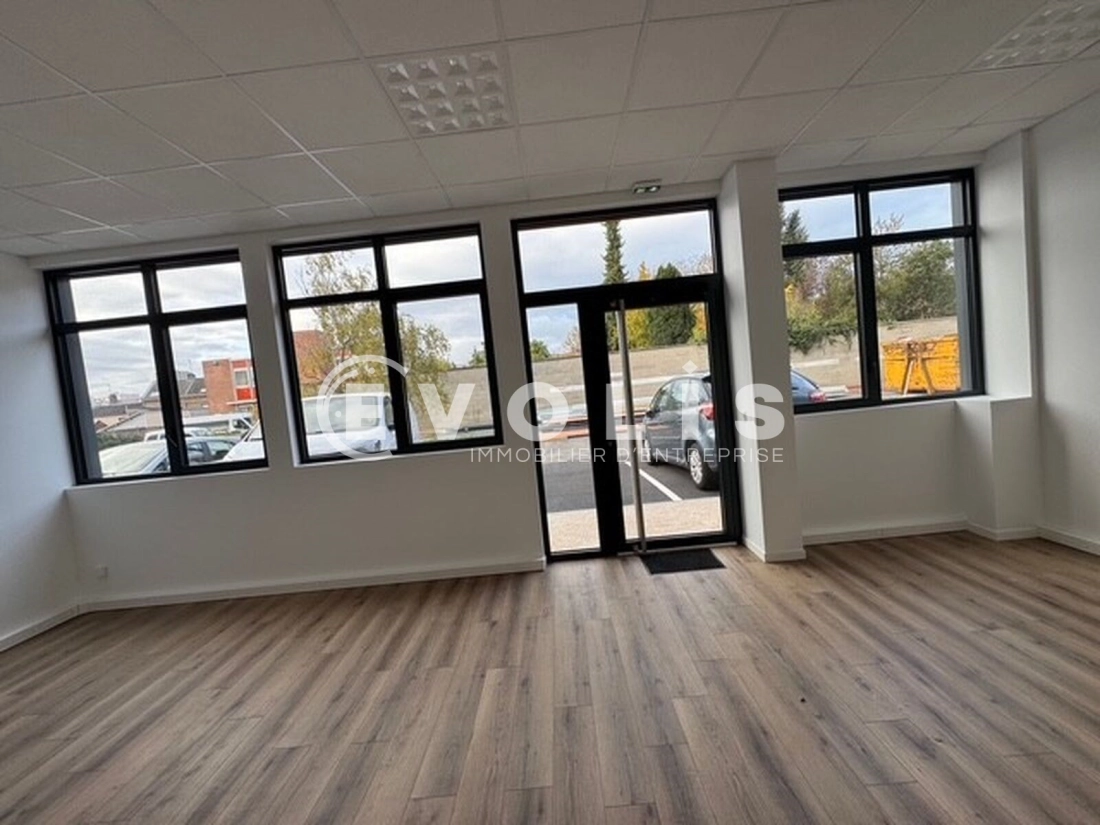 Photo 1 – location Entrepôts / activités	AMIENS (80000)