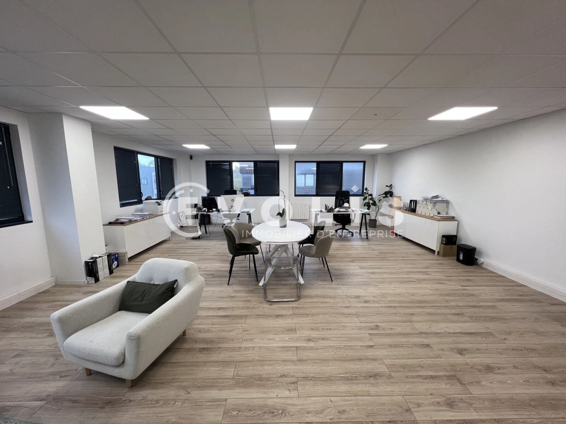 Photo 5 – location Entrepôts / activités	VAIRES SUR MARNE (77360)