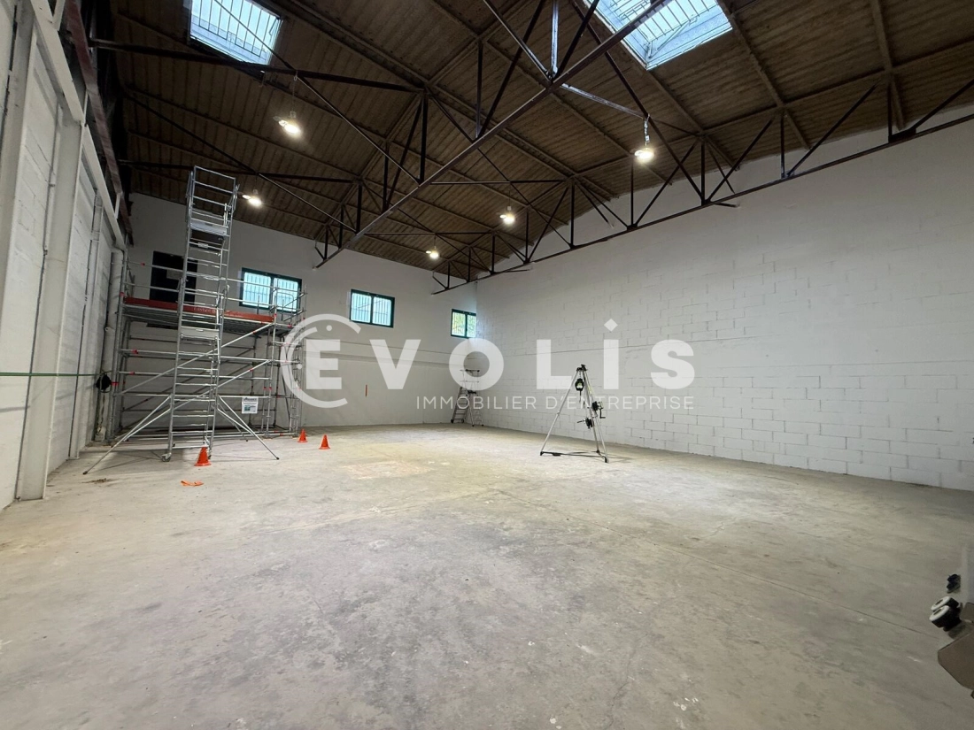 Photo 4 – location Entrepôts / activités	VENISSIEUX (69200)