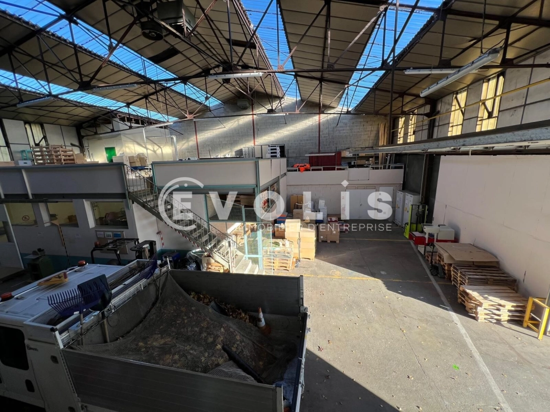 Photo 13 – location Entrepôts / activités	VILLEFRANCHE SUR SAONE (69400)