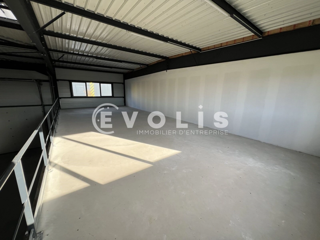 Photo 6 – location Entrepôts / activités	FRANS (01480)